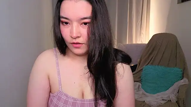 MomoRins online show from May 13, 10:04 pm