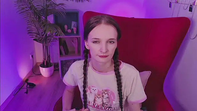 AliciaCore online show from May 22, 1:31 pm