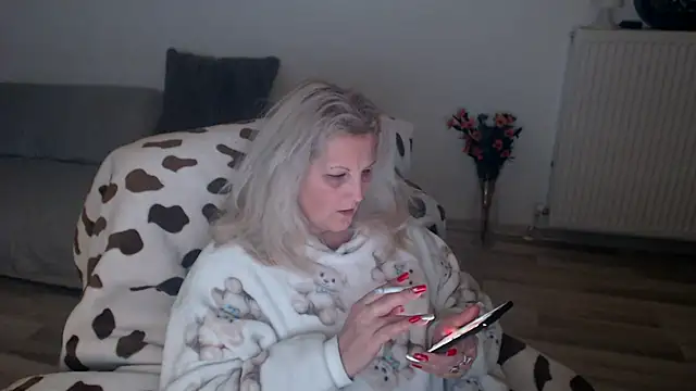 Divineblond online show from January 13, 11:53 pm