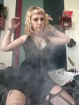 Darkutie online show from April 26, 8:23 am