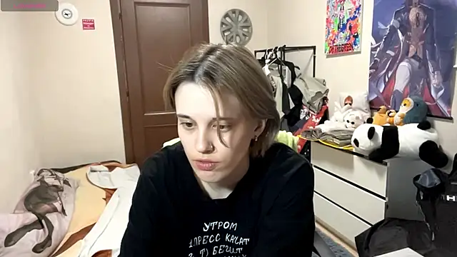 Queen moments  online show from April 27, 1:19 pm