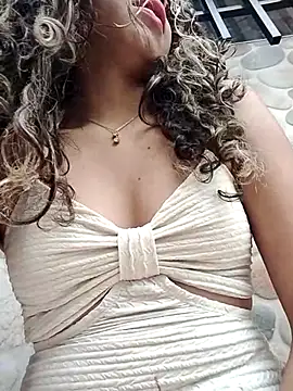 virginnpussynano online show from May 25, 2:05 pm
