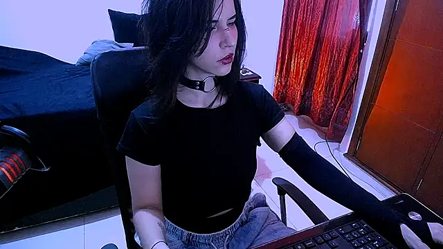 Nyxxei online show from June 9, 9:25 pm