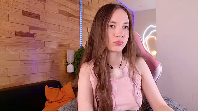 LilaMccoy online show from June 27, 5:52 am