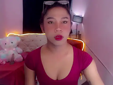 URsexyLylia online show from July 2, 3:07 pm