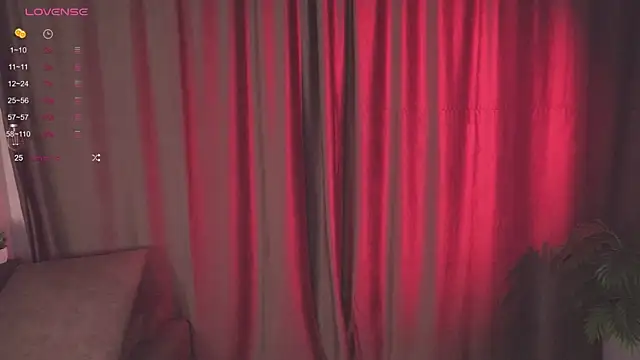 babydollalsi online show from April 25, 1:41 pm