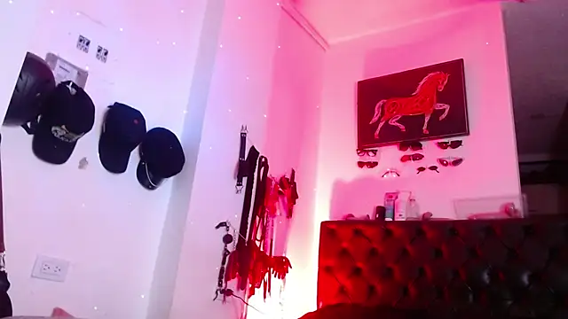 Carolina Bluee online show from April 27, 11:13 pm