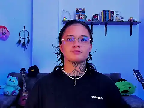 Sam Bartonn online show from June 12, 3:36 am