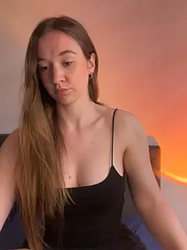 Dianyx online show from May 2, 2:53 pm