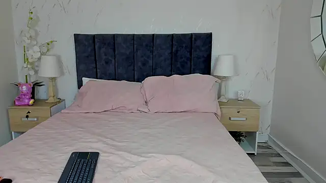 ARIANNA KYLEE online show from June 3, 4:56 pm