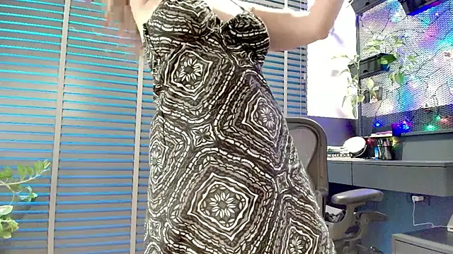 Peachy  online show from April 25, 8:17 am