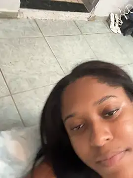 camillevi31 online show from April 27, 7:33 pm