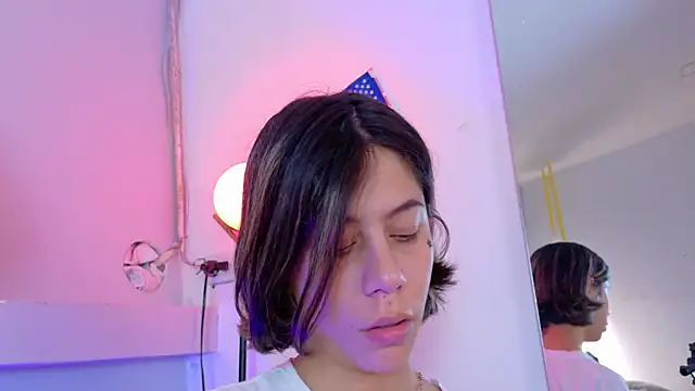 ZoeyPetit online show from July 12, 2:29 pm