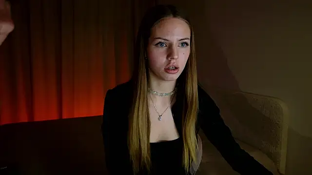 Bunny spark online show from April 28, 8:02 pm