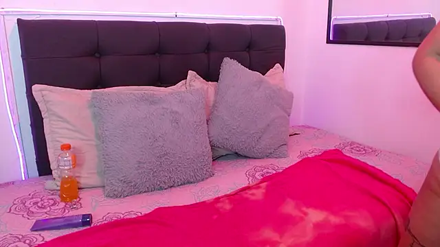 tefyy hot online show from May 15, 7:27 pm