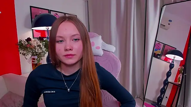 FloraLarsson online show from May 5, 10:51 am