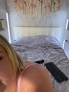 Kitty-Kelsi online show from May 2, 9:01 am