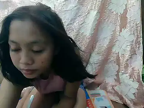 Yours AsianPinayGirl18 online show from May 28, 4:10 am