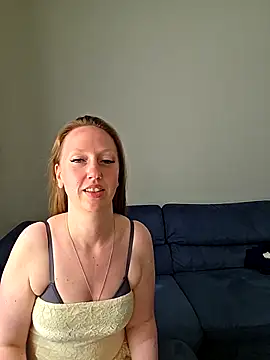 SweetGermanAlina online show from May 1, 1:14 pm