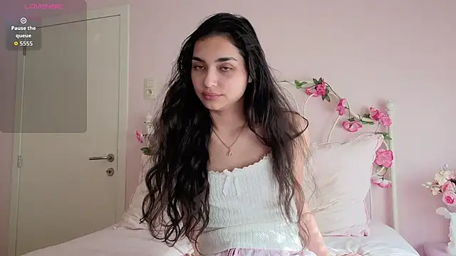 yourbella37 online show from June 27, 5:19 pm