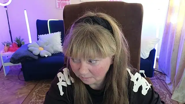 Melania Cook online show from May 13, 2:56 pm