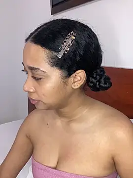  sweetSabrina- online show from May 24, 11:58 pm