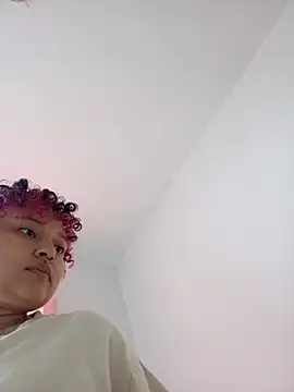 Ari vibesX online show from May 17, 7:46 pm