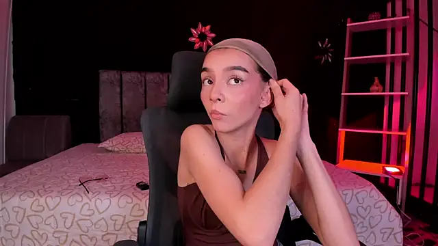 MelCherry online show from July 12, 5:41 am