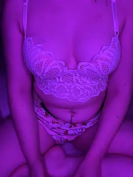 Veollii online show from May 2, 6:33 pm