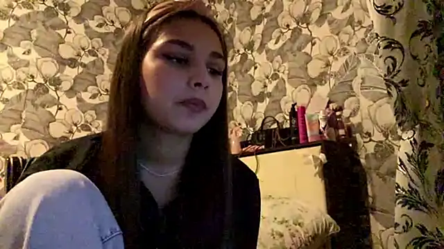 Ariel Jas online show from May 7, 11:47 am