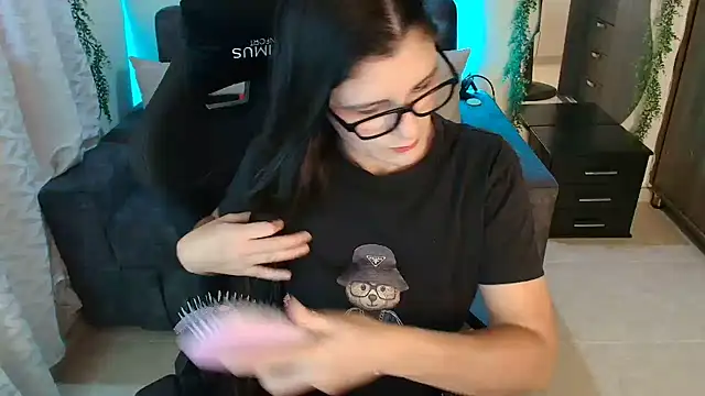 LUCYMILF SEXY online show from July 6, 5:59 pm