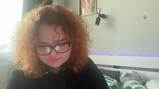 altpersonaa online show from May 4, 11:47 am