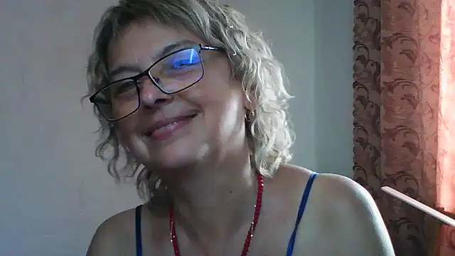 ElizabethGorden online show from July 19, 6:48 am