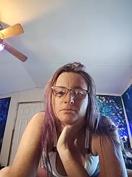 Queenle91 online show from May 12, 3:19 pm