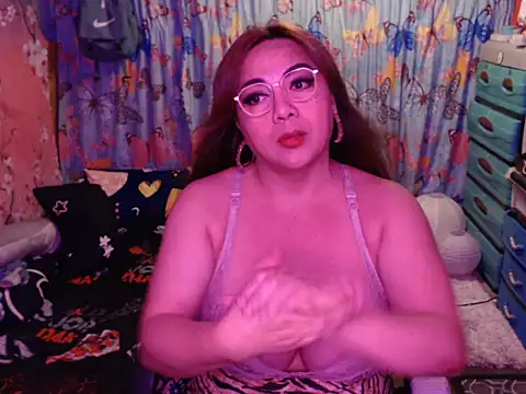 TsMiia Curve online show from June 6, 1:17 pm
