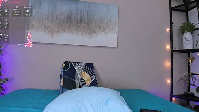 GabbyL0u online show from July 15, 7:40 pm