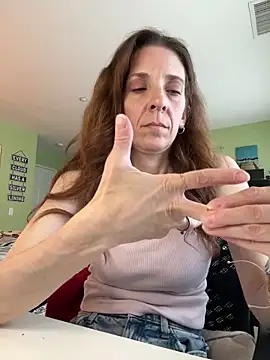 Raevyn online show from June 12, 5:43 pm