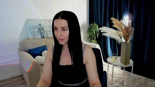 HoneyBlossome online show from June 14, 4:35 am