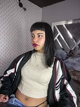 AntonellaCooper Pink online show from June 8, 7:47 pm