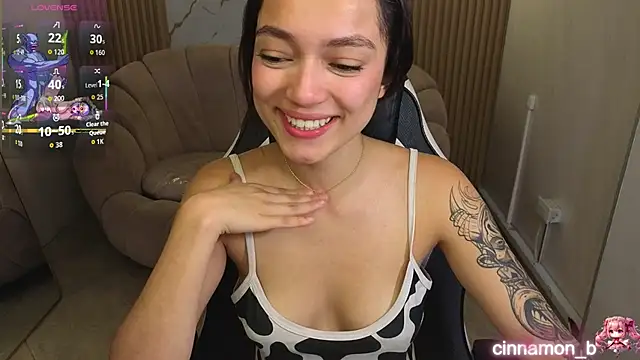 Cinnamon b online show from July 25, 8:05 pm