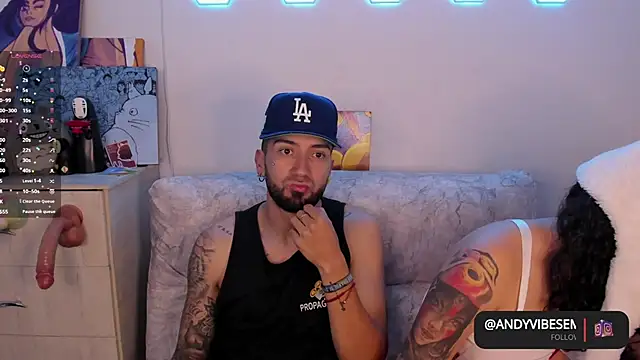 couplevibes  online show from July 12, 3:40 am