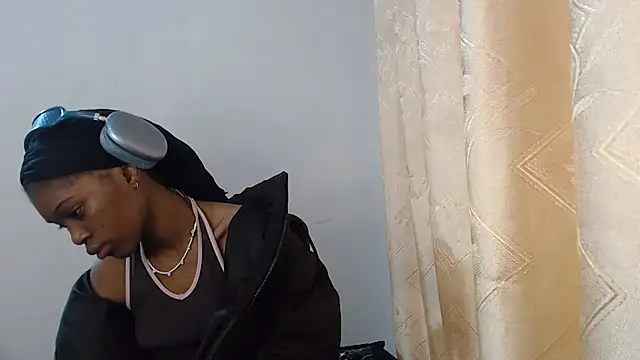PetiteBarbie 05 online show from August 2, 7:22 am