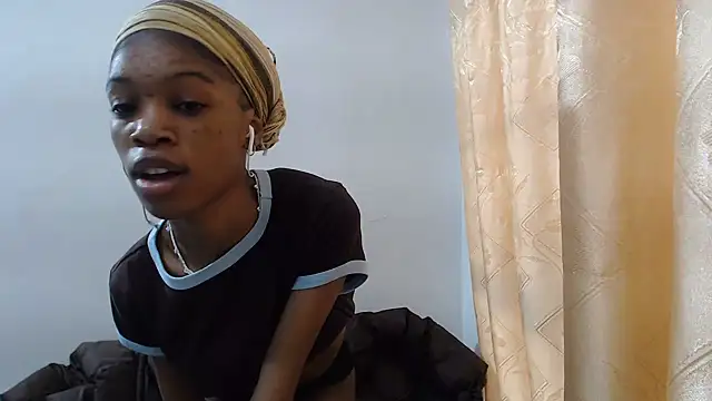PetiteBarbie 05 online show from June 25, 7:35 am
