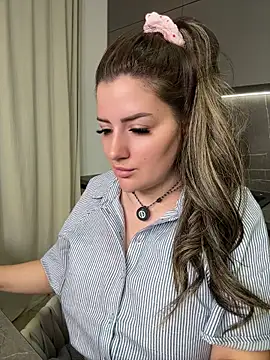 SophiePale online show from April 25, 5:21 pm