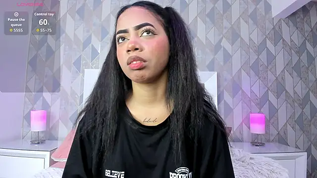 TyraKayne online show from June 27, 5:41 am