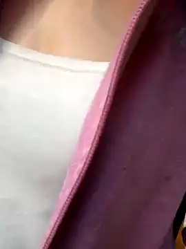 linhbaby01 online show from May 16, 10:47 am