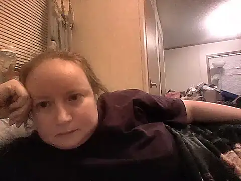 KittyKat40 online show from June 6, 2:40 am