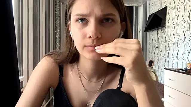 Jensenlove online show from May 12, 11:39 am