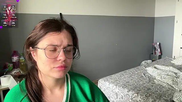 lolaluxe69 online show from May 12, 12:01 pm
