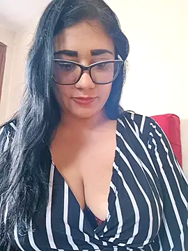 Amina--789 online show from May 28, 6:17 pm